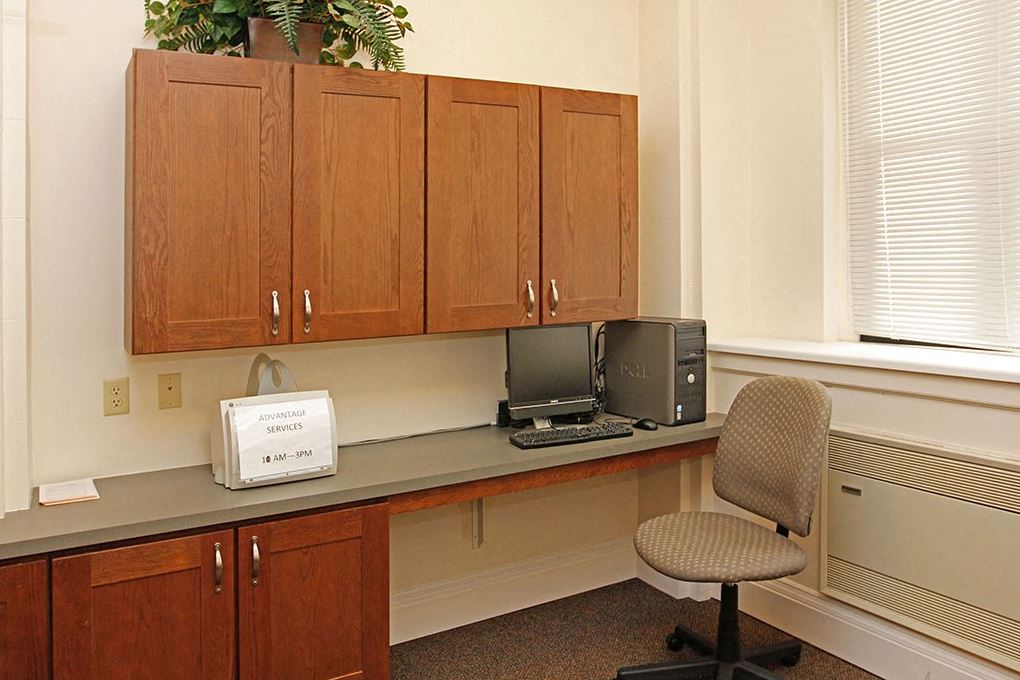 396computer room.JPG